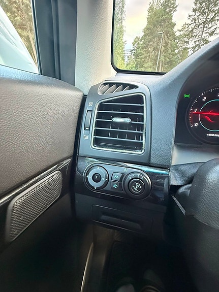 Chevrolet Captiva 24 of 26