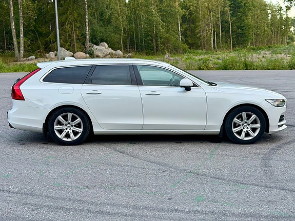 Volvo V90 6 of 23
