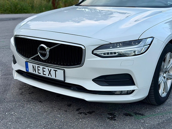 Volvo V90 10 of 23