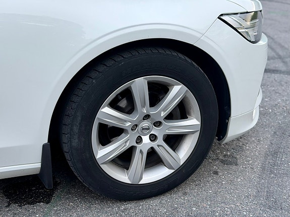 Volvo V90 8 of 23