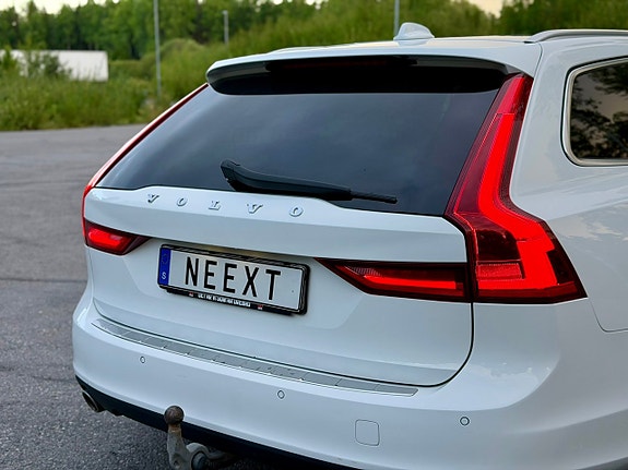 Volvo V90 11 of 23