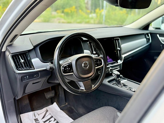 Volvo V90 13 of 23