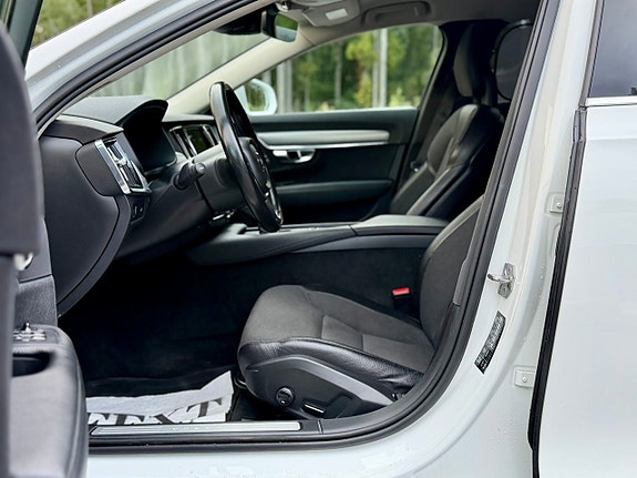 Volvo V90 12 of 23