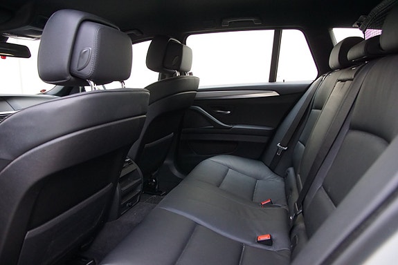 BMW 523i 13 of 22