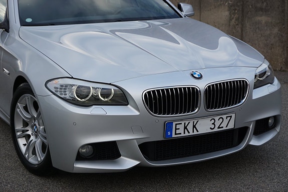 BMW 523i 3 of 22
