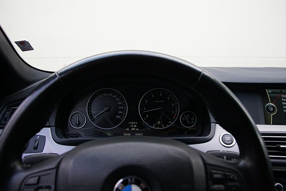 BMW 523i 18 of 22