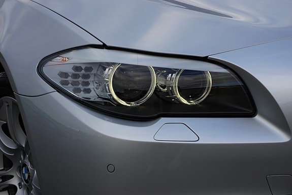 BMW 523i 4 of 22