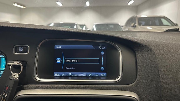 Volvo V40 28 of 29