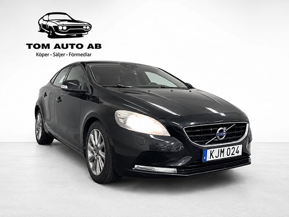 Volvo V40 8 of 29