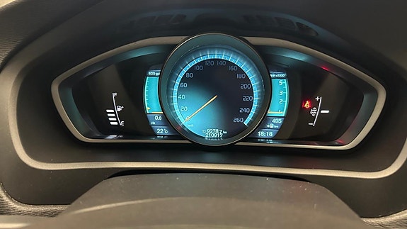 Volvo V40 20 of 29