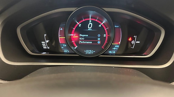 Volvo V40 21 of 29