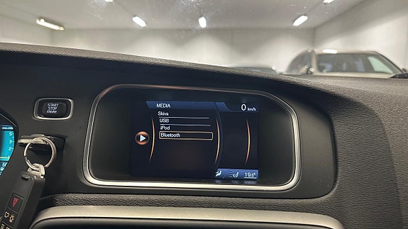 Volvo V40 26 of 29