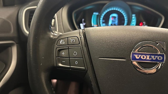 Volvo V40 19 of 29