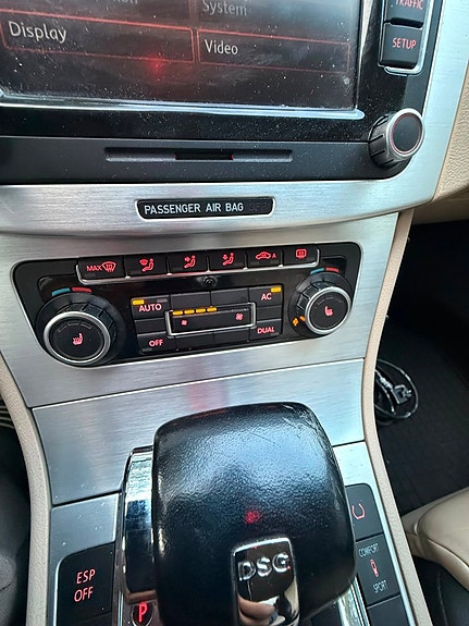 Volkswagen Passat CC 26 of 28