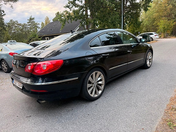 Volkswagen Passat CC 4 of 28