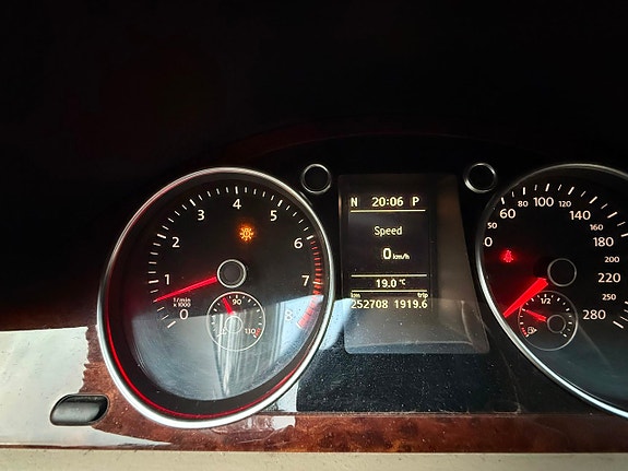 Volkswagen Passat CC 28 of 28