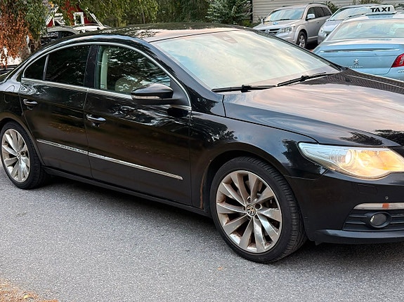Volkswagen Passat CC 2 of 28