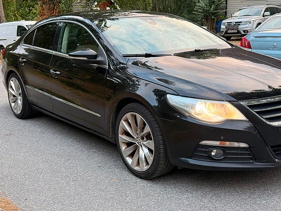 Volkswagen Passat CC 3 of 28