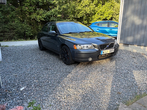 Volvo S60 2 of 13