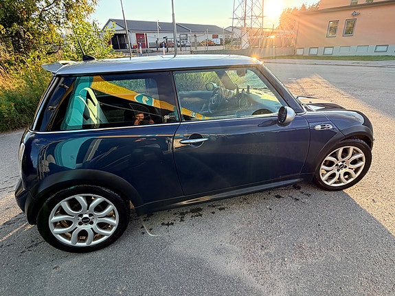MINI Cooper S 4 of 13