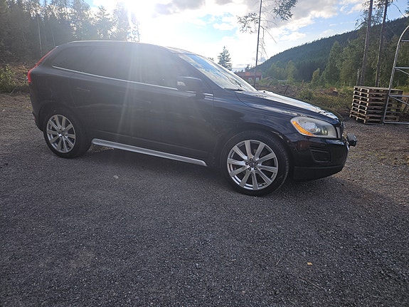 Volvo XC60 10 of 30