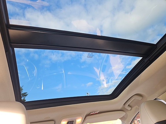 Volvo XC60 28 of 30