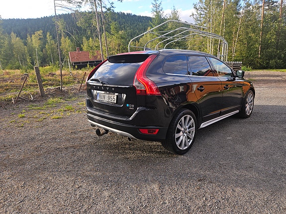 Volvo XC60 5 of 30