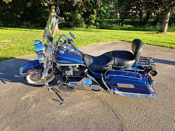Harley-Davidson Road King 2 of 5