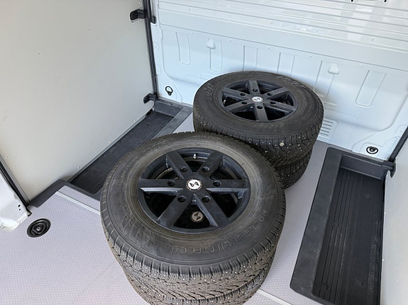 Maxus e-Deliver 9 13 of 28