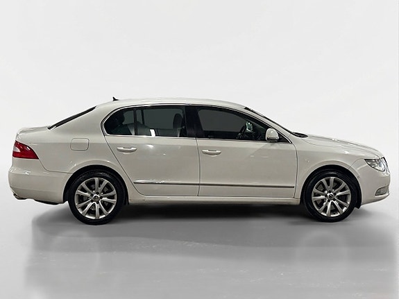 Skoda Superb 6 of 14