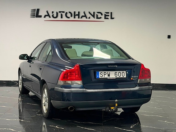 Volvo S60 4 of 18