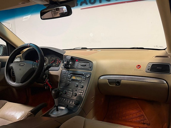 Volvo S60 9 of 18