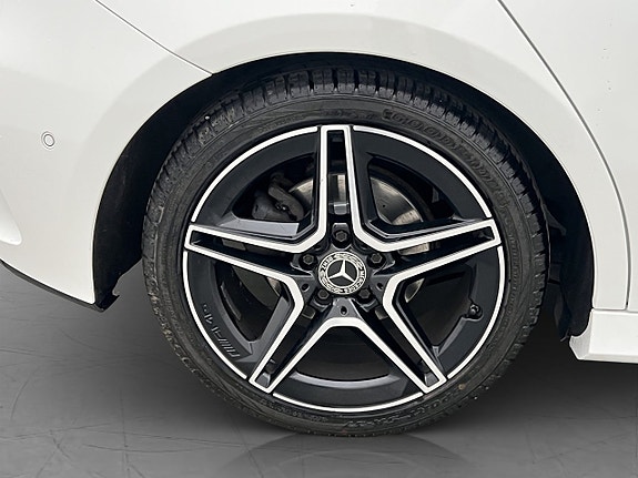 Mercedes-Benz A180 d 28 of 29
