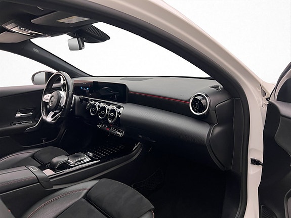 Mercedes-Benz A180 d 23 of 29
