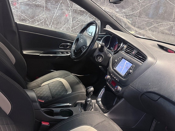 Kia Ceed 17 of 20