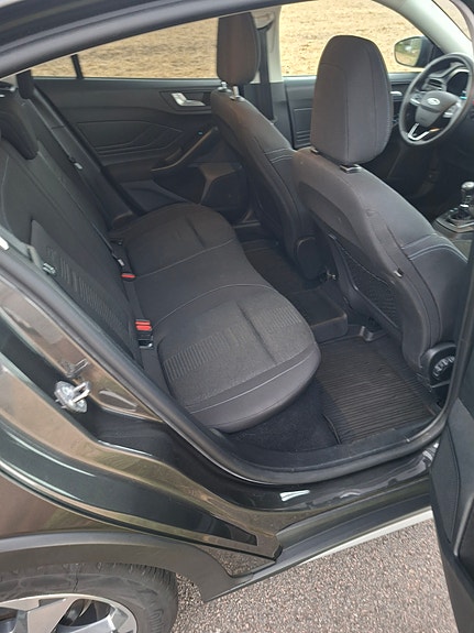 Ford Focus 5 of 6