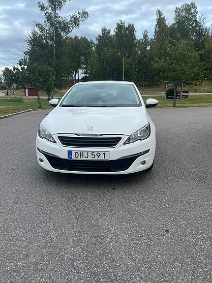 Peugeot 308 SW 2 of 19