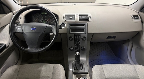 Volvo S40 6 of 9