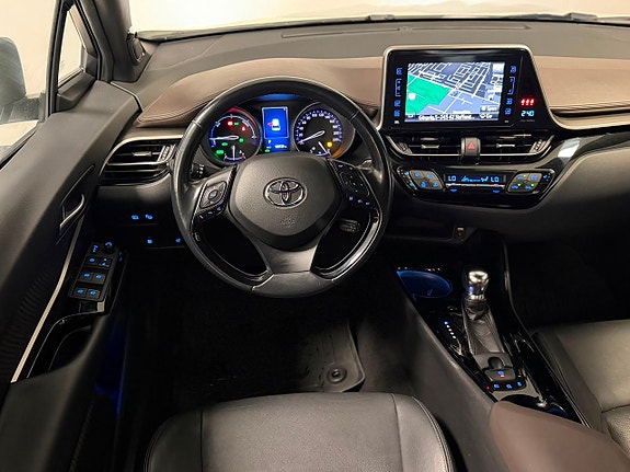 Toyota C-HR 19 of 24