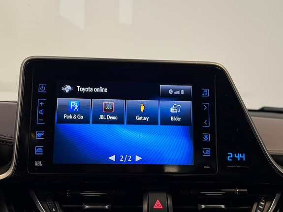 Toyota C-HR 20 of 24