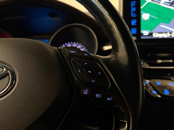 Toyota C-HR 18 of 24