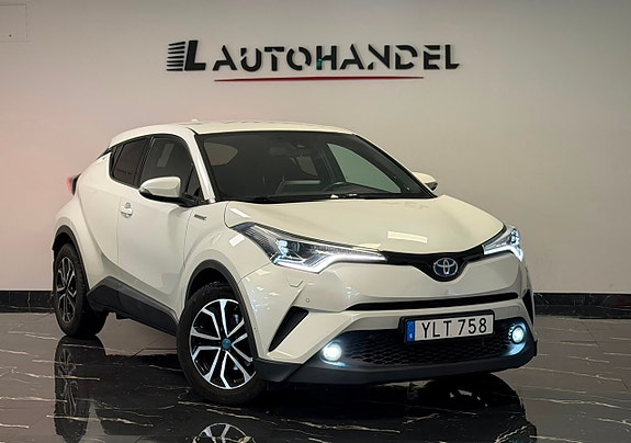 Toyota C-HR 3 of 24