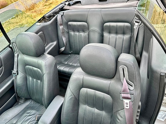 Chrysler Sebring 7 of 16