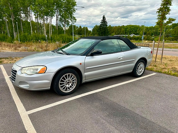 Chrysler Sebring 14 of 16