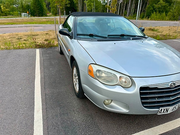 Chrysler Sebring 8 of 16