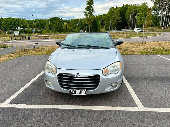 Chrysler Sebring 5 of 16