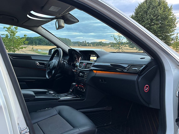 Mercedes-Benz E220 9 of 10