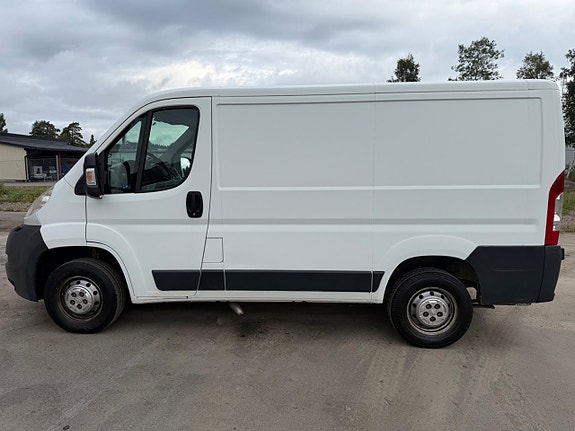 Peugeot Boxer 2 of 18