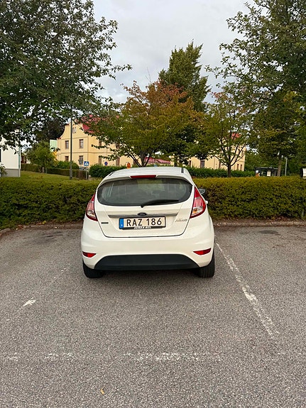 Ford Fiesta 2 of 2