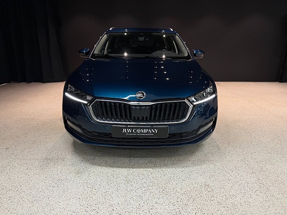 Skoda Octavia 2 of 19